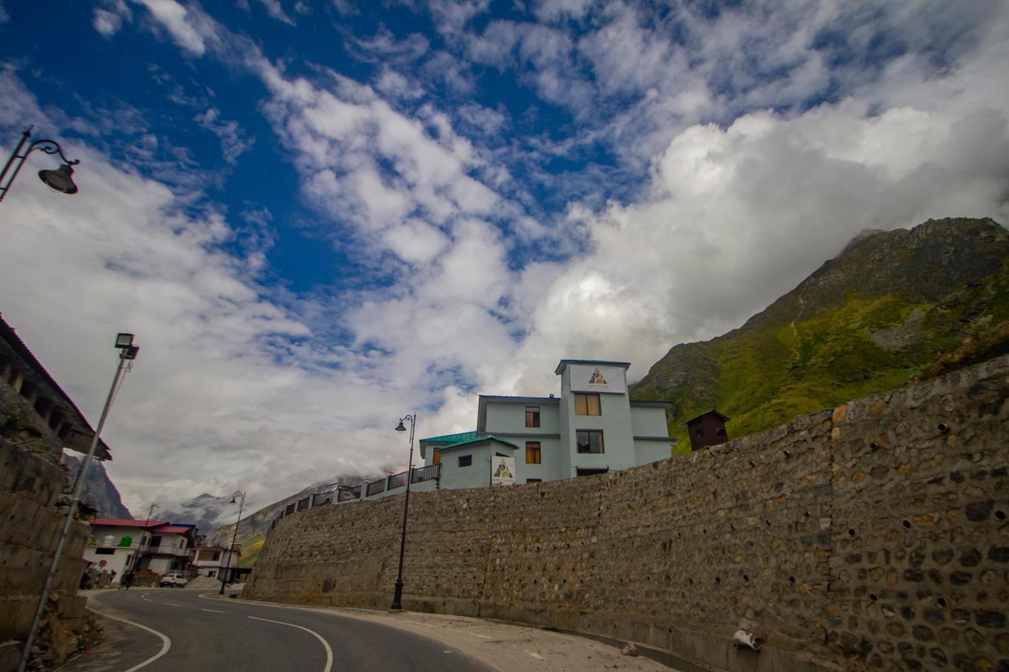 Hotel Amritara The Avadh Badrinath Exterior foto